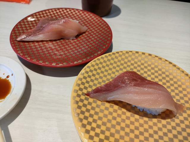 魚べいの皿の色と値段の関係